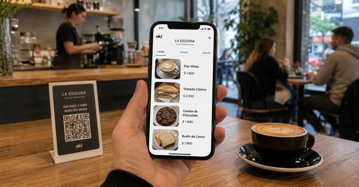 Menú digital con fotos, nombres y precios de platos abierto en un teléfono
